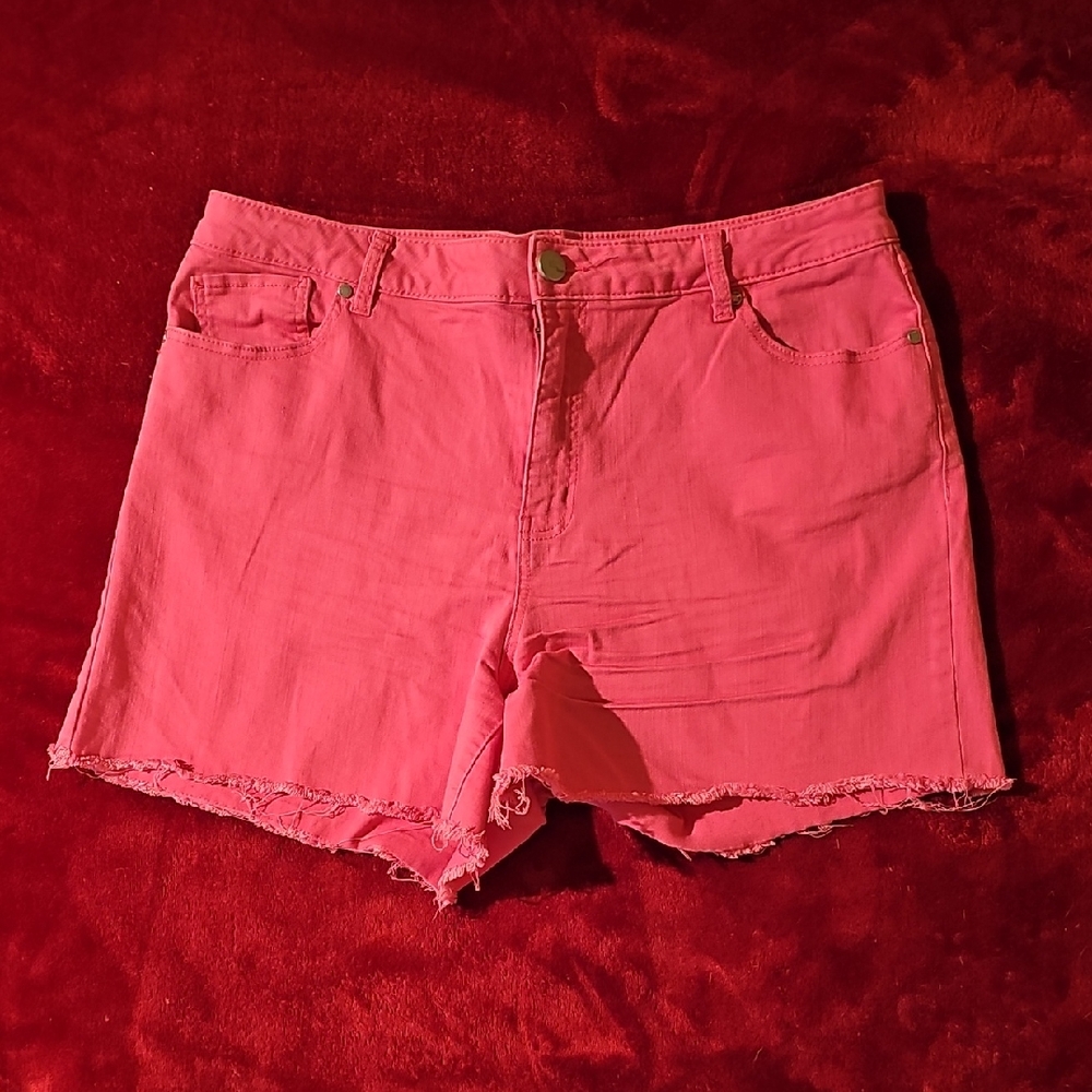 Pink 1822 Denim, Jean Shorts with Frayed Hem and Relaxed Fit Size 16